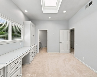 1026 Santiago Drive - Photo Thumbnail 30