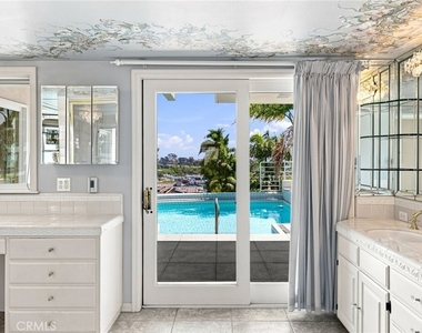 1026 Santiago Drive - Photo Thumbnail 21
