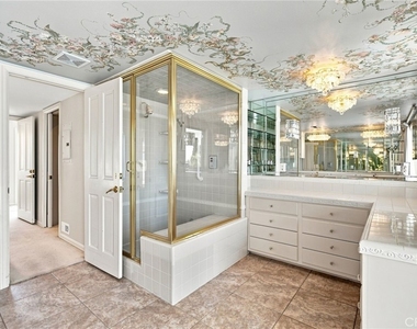 1026 Santiago Drive - Photo Thumbnail 22