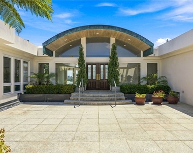 1026 Santiago Drive - Photo Thumbnail 1