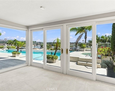 1026 Santiago Drive - Photo Thumbnail 20