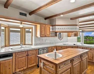 1026 Santiago Drive - Photo Thumbnail 14