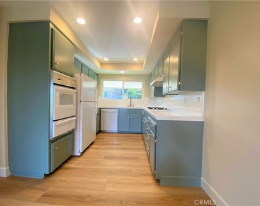1337 Shadow Lane - Photo Thumbnail 8