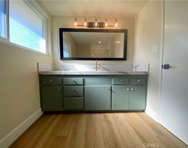 1337 Shadow Lane - Photo Thumbnail 11
