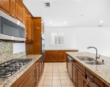 6241 Cumberland Street - Photo Thumbnail 8