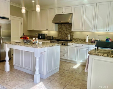 120 Beechmont - Photo Thumbnail 5