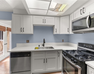 1068 Occidental Circle - Photo Thumbnail 10