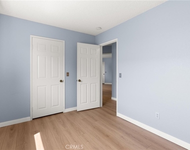 1068 Occidental Circle - Photo Thumbnail 17