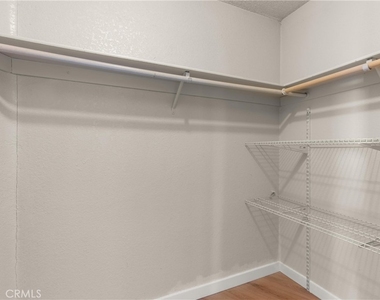 1068 Occidental Circle - Photo Thumbnail 23