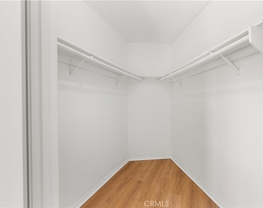 1068 Occidental Circle - Photo Thumbnail 18
