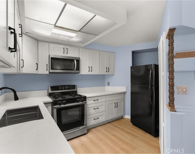 1068 Occidental Circle - Photo Thumbnail 9