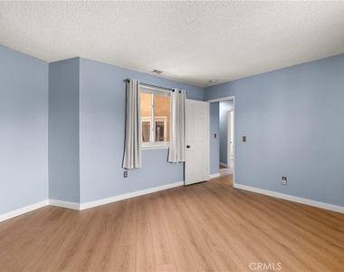 1068 Occidental Circle - Photo Thumbnail 22