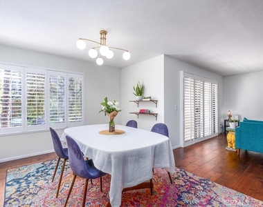 3930 Centre Street - Photo Thumbnail 5