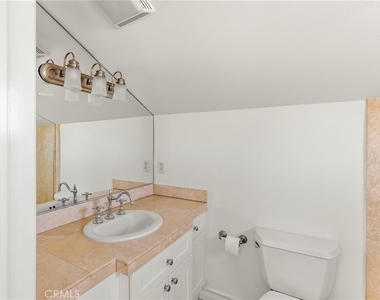 703 1/2 Poinsettia Avenue - Photo Thumbnail 16