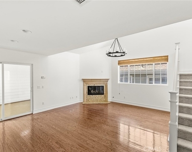 703 1/2 Poinsettia Avenue - Photo Thumbnail 1