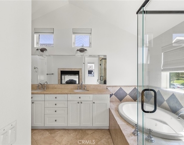 703 Poinsettia Avenue - Photo Thumbnail 16