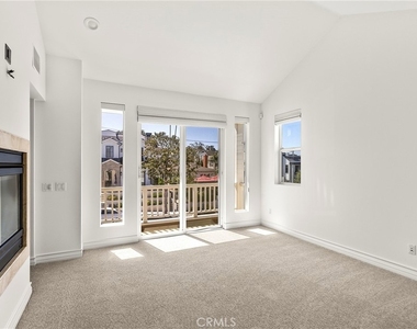 703 Poinsettia Avenue - Photo Thumbnail 12