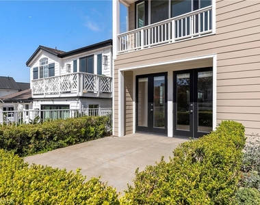 703 Poinsettia Avenue - Photo Thumbnail 1
