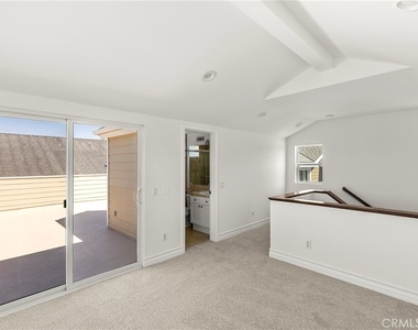 703 Poinsettia Avenue - Photo Thumbnail 21
