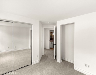 703 Poinsettia Avenue - Photo Thumbnail 10