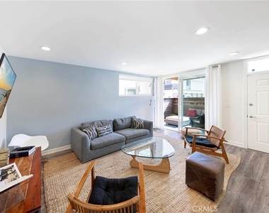 207 Cypress - Photo Thumbnail 6