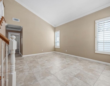 6005 Patmos Way - Photo Thumbnail 5