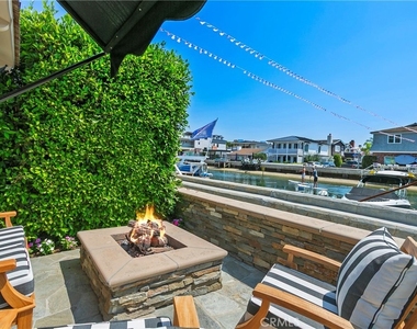 225 Grand Canal - Photo Thumbnail 3