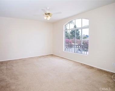 7108 Bronte - Photo Thumbnail 17