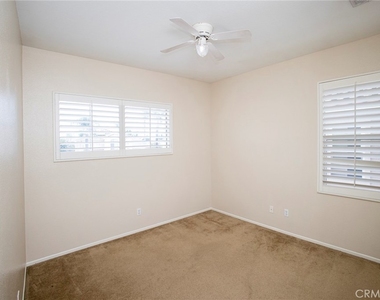 7108 Bronte - Photo Thumbnail 15