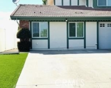 39090 Cattail - Photo Thumbnail 11