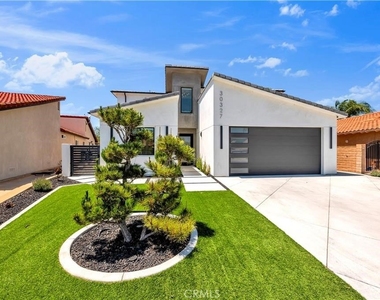 30327 Sea Horse Circle - Photo Thumbnail 4