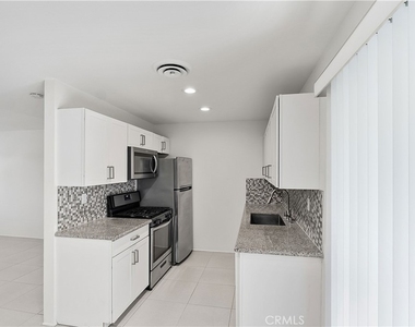 555 S Thornhill Road - Photo Thumbnail 8