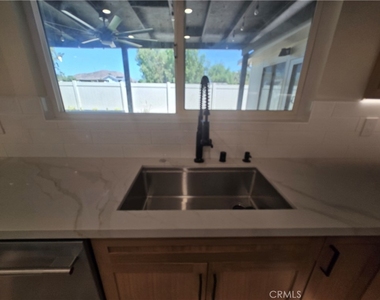 1531 Elm Drive - Photo Thumbnail 18
