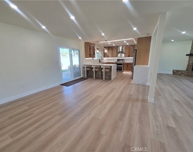 1531 Elm Drive - Photo Thumbnail 9
