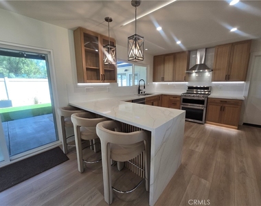 1531 Elm Drive - Photo Thumbnail 10