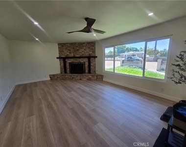 1531 Elm Drive - Photo Thumbnail 5