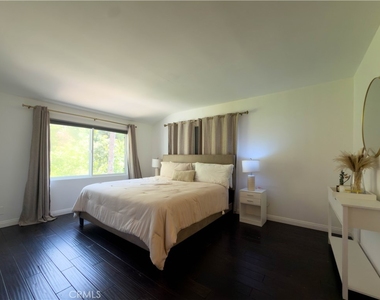 5836 Winnetka Avenue - Photo Thumbnail 20