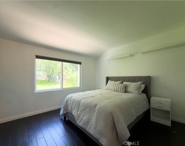 5836 Winnetka Avenue - Photo Thumbnail 27