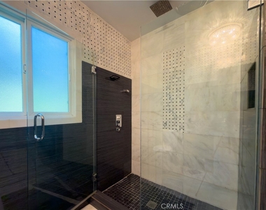 5836 Winnetka Avenue - Photo Thumbnail 26