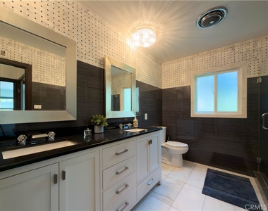 5836 Winnetka Avenue - Photo Thumbnail 25