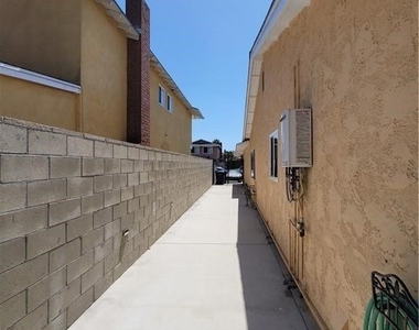 8743 Dorian Street - Photo Thumbnail 7