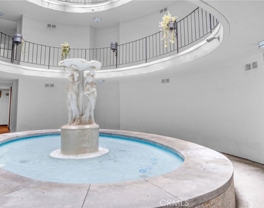2260 N Cahuenga Blvd - Photo Thumbnail 24