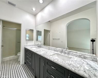 14130 Shoreline Drive - Photo Thumbnail 21