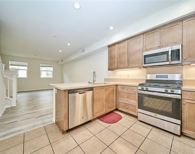 853 E Hollyvale - Photo Thumbnail 21