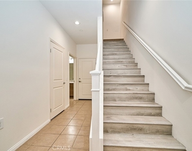 853 E Hollyvale - Photo Thumbnail 15
