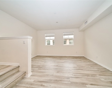 853 E Hollyvale - Photo Thumbnail 28