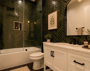 1807 Beloit Avenue - Photo Thumbnail 5