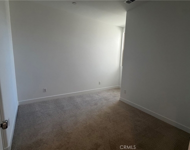 1485 Snowberry Place - Photo Thumbnail 12