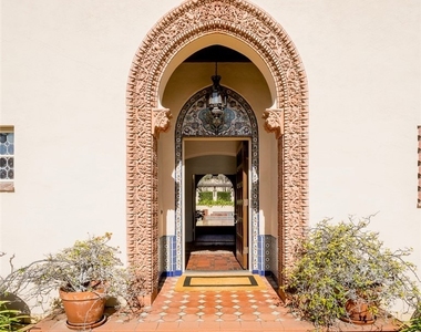 1762 Oak Grove - Photo Thumbnail 2