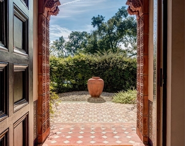 1762 Oak Grove - Photo Thumbnail 3
